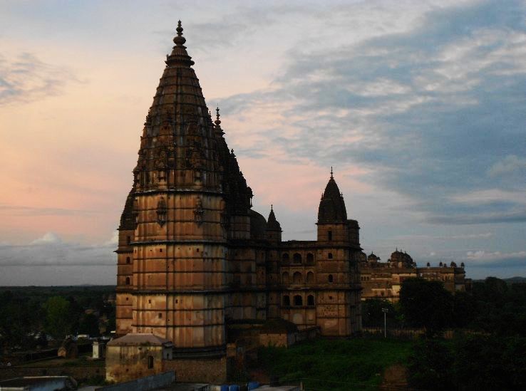 1. Chaturbhuj Temple
